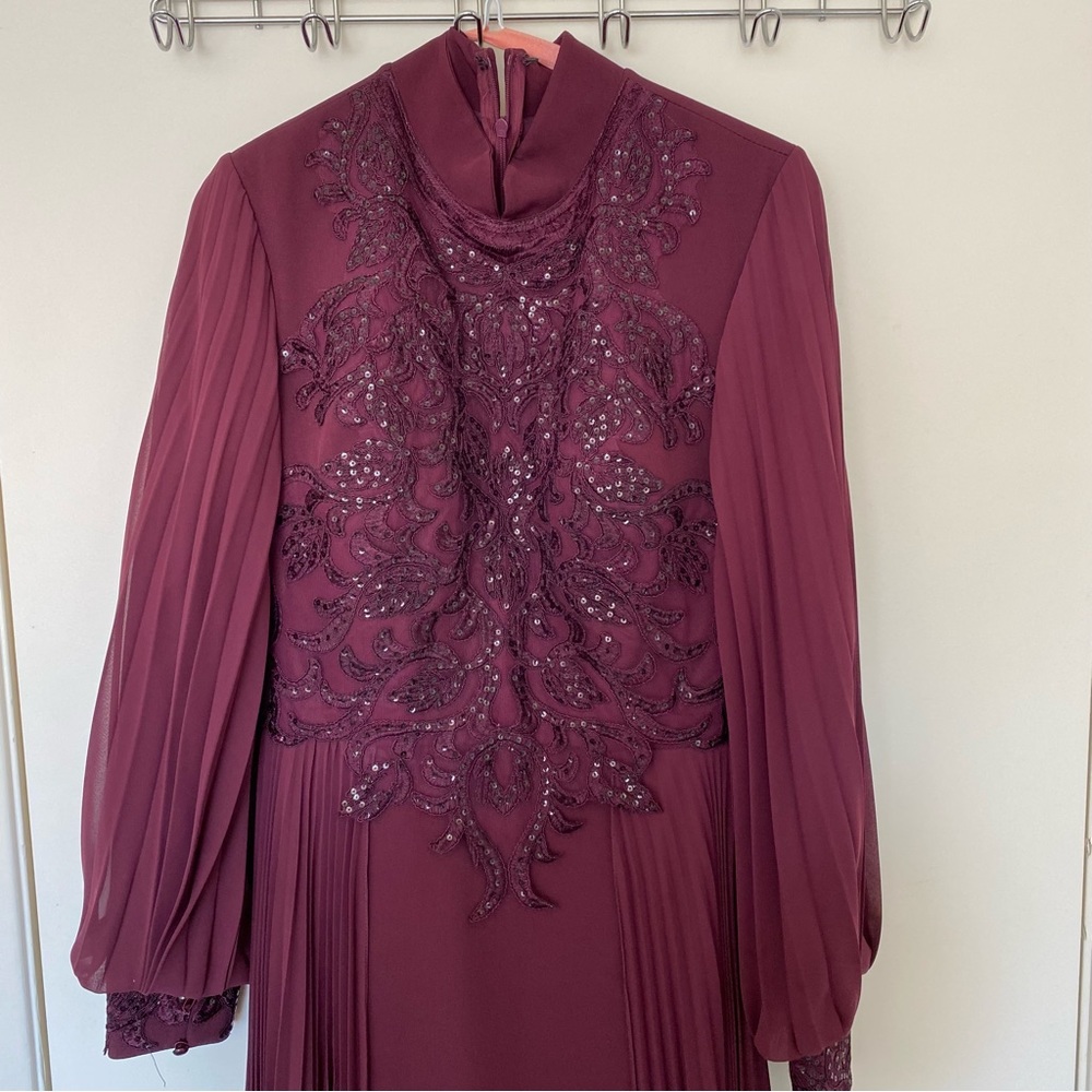 Bulava long sleeve maxi women’s dress in burgundy